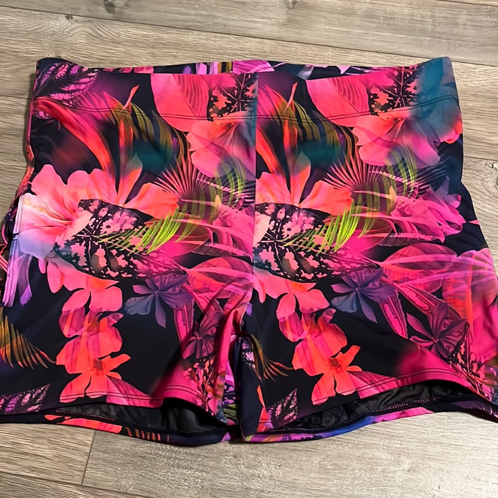 Torrid swim shorts - never worn